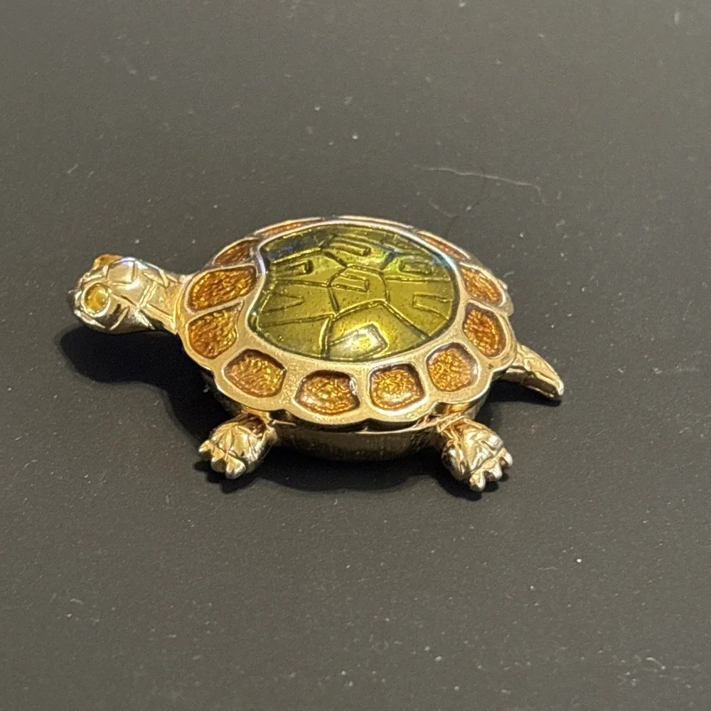 Vintage Gold Tone Turtle Trinket Box - Magnetic Shell Locket Pill Box Compact